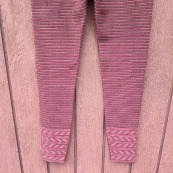 BEYOND YOGA | Maroon High Waist Horizontal Striped Yoga Leggings Chevron Ankle S - Picture 7 of 11